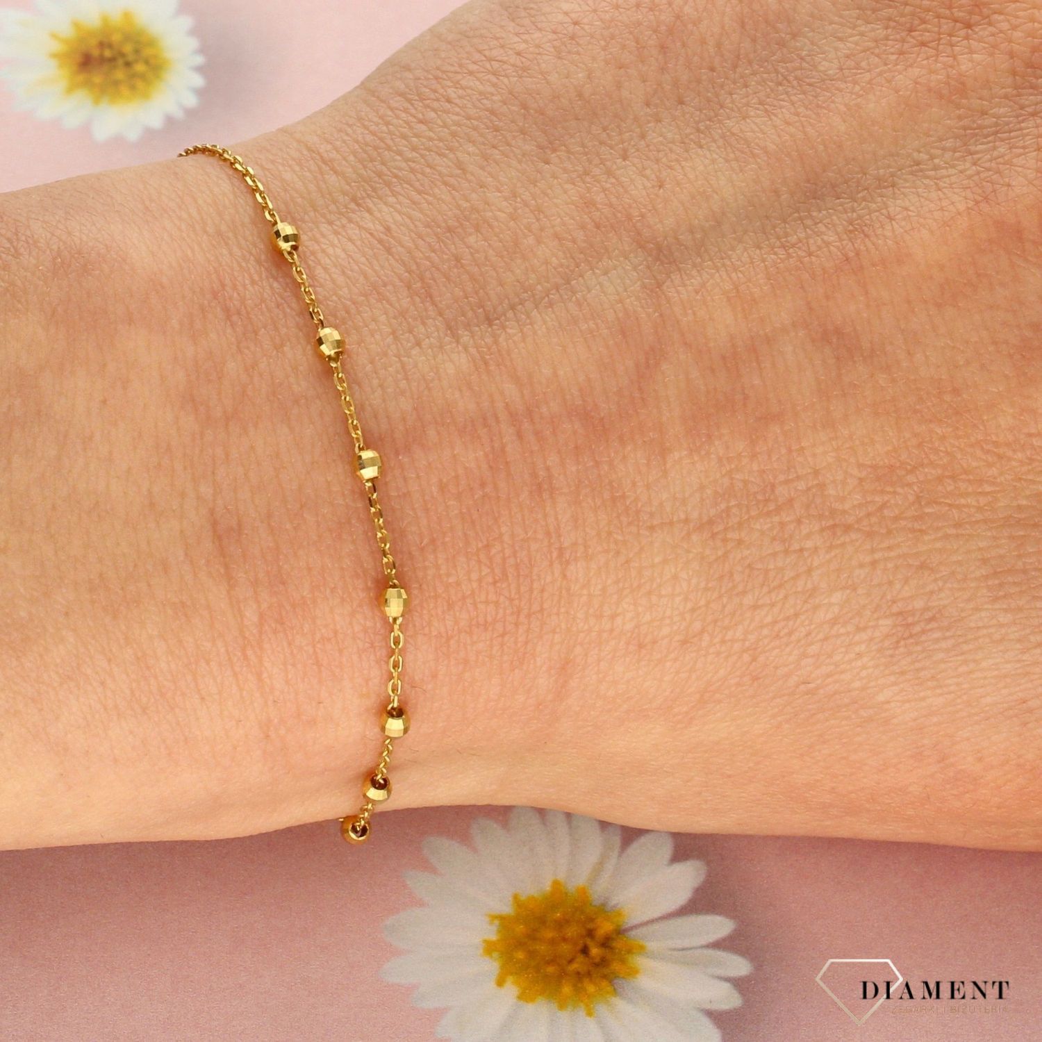 Złota bransoletka damska krzyżyk z medalikiem 585 żółte złoto BRA 000000 261 585 (2).jpg